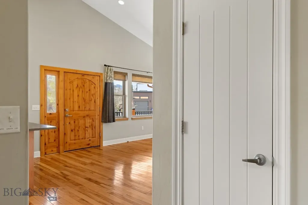 201 Little Creek Bend Livingston MT 59047