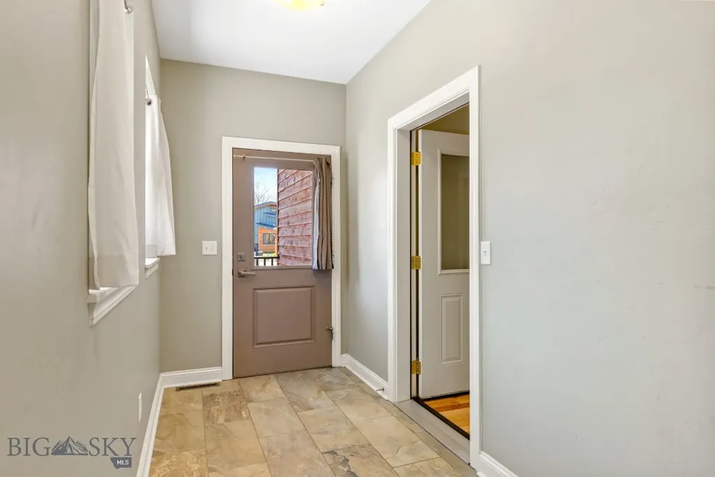 201 Little Creek Bend Livingston MT 59047