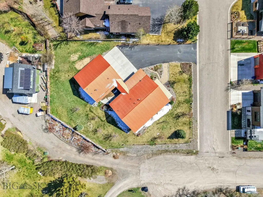 201 Little Creek Bend Livingston MT 59047