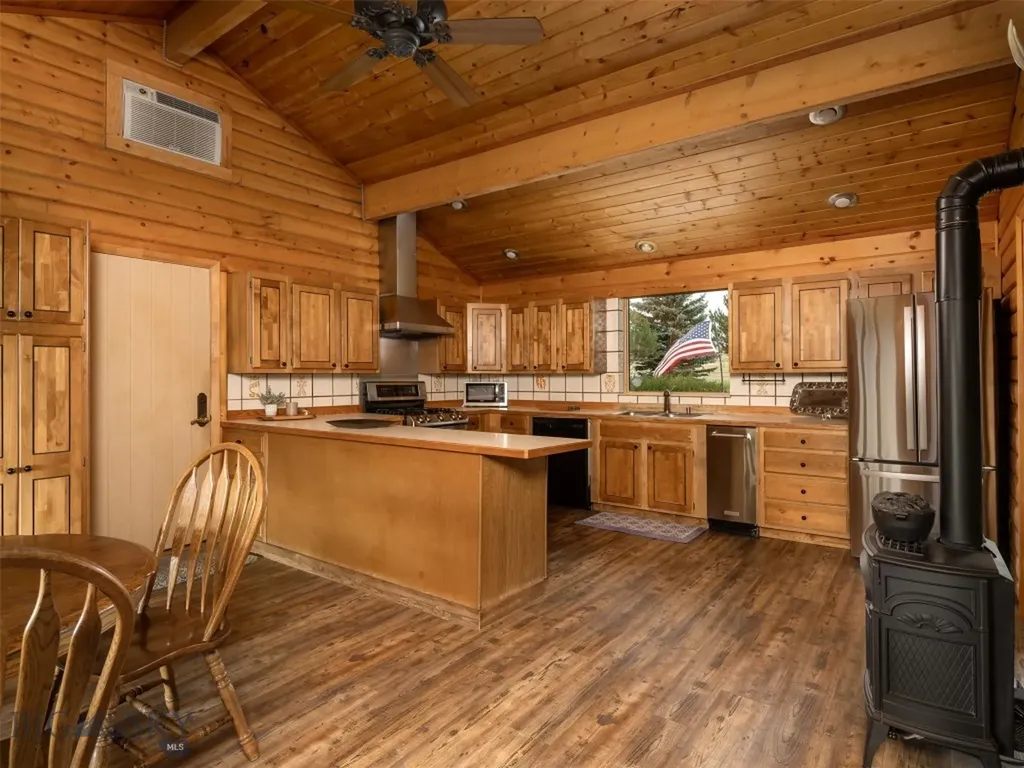 4487 Us Highway 287 N Ennis MT 59729