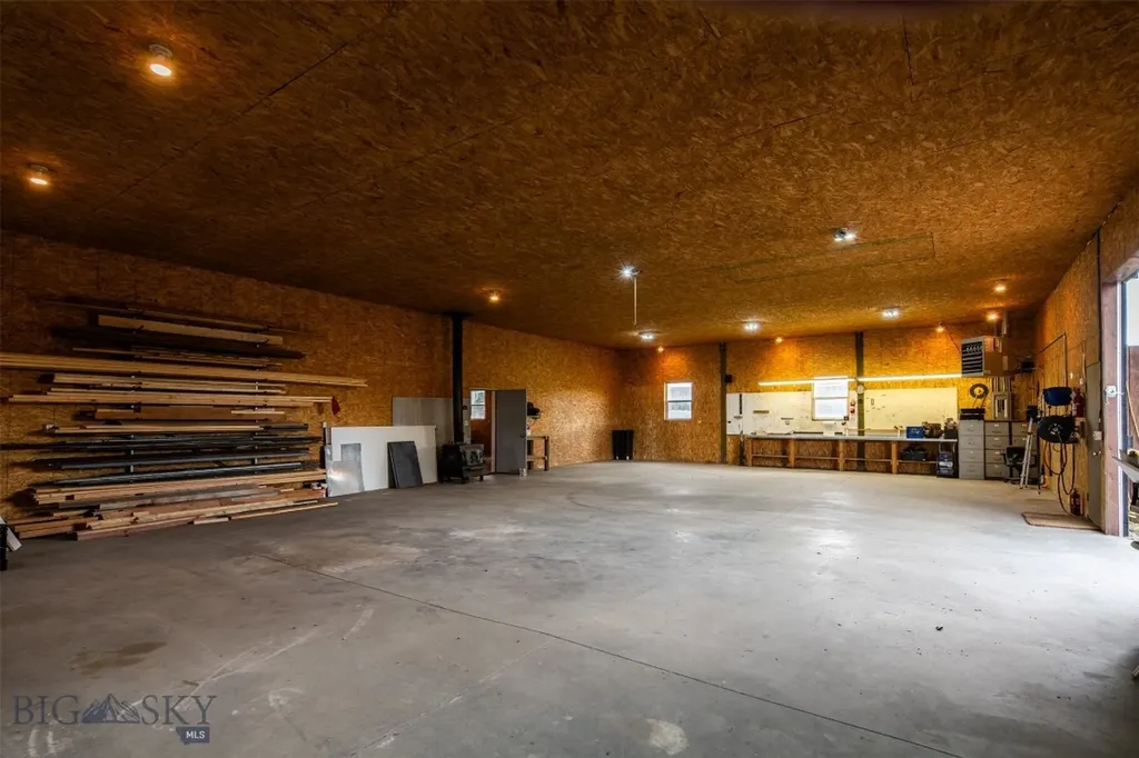 4487 Us Highway 287 N Ennis MT 59729