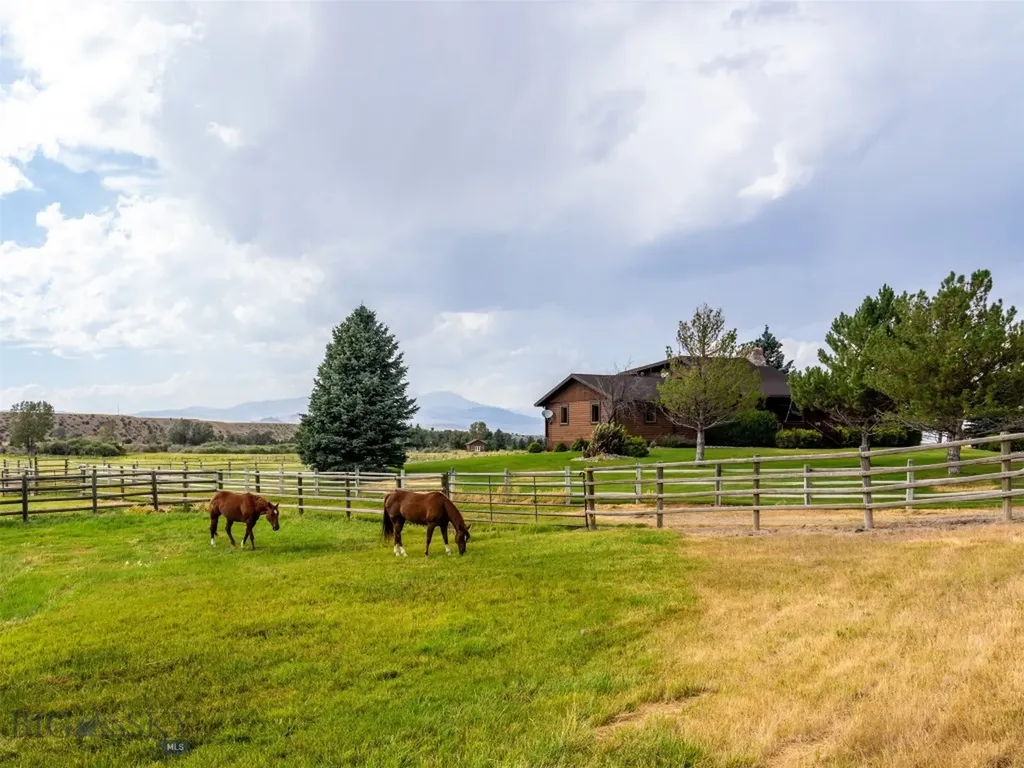 4487 Us Highway 287 N Ennis MT 59729