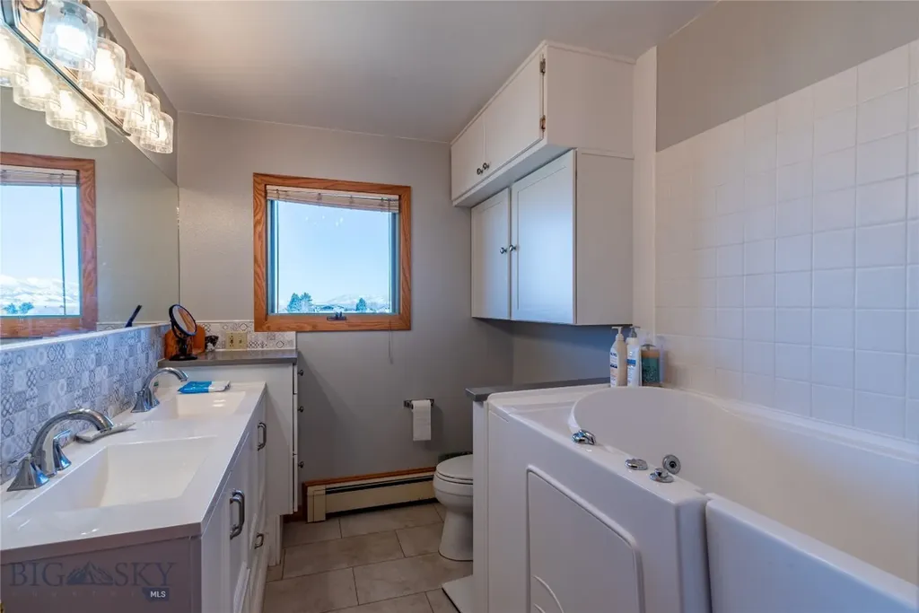 745/749 Rocky Road Bozeman MT 59718