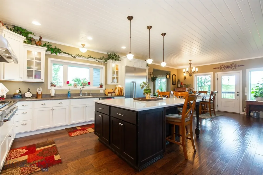 46 Rapelje Road Big Timber MT 59011
