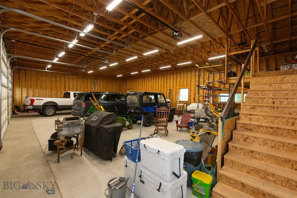 46 Rapelje Road Big Timber MT 59011