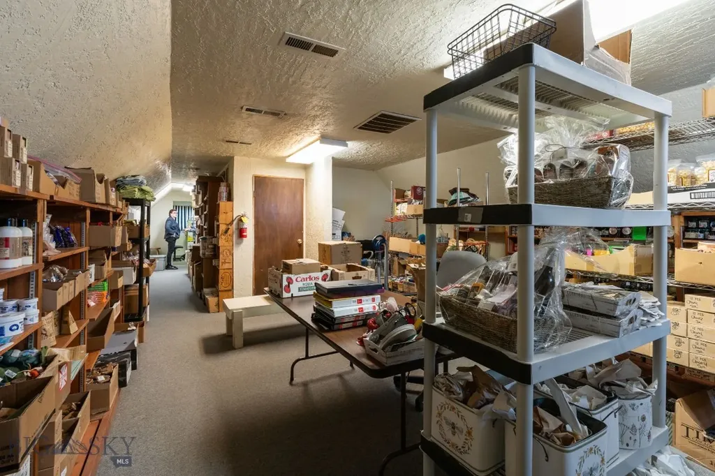 6410 Jackrabbit Lane Belgrade MT 59714