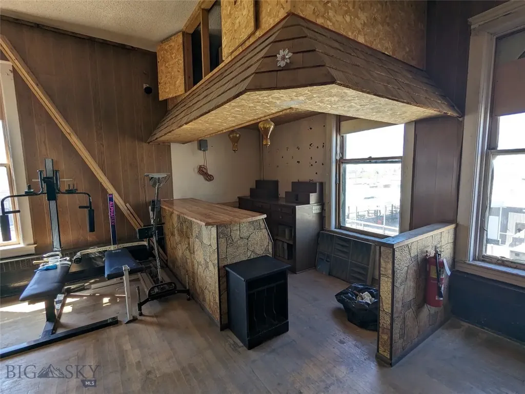 202 S Arizona Street Butte MT 59701