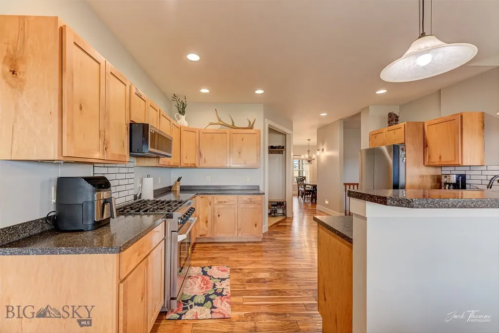 2160 Crested Wheat Loop Helena MT 59635