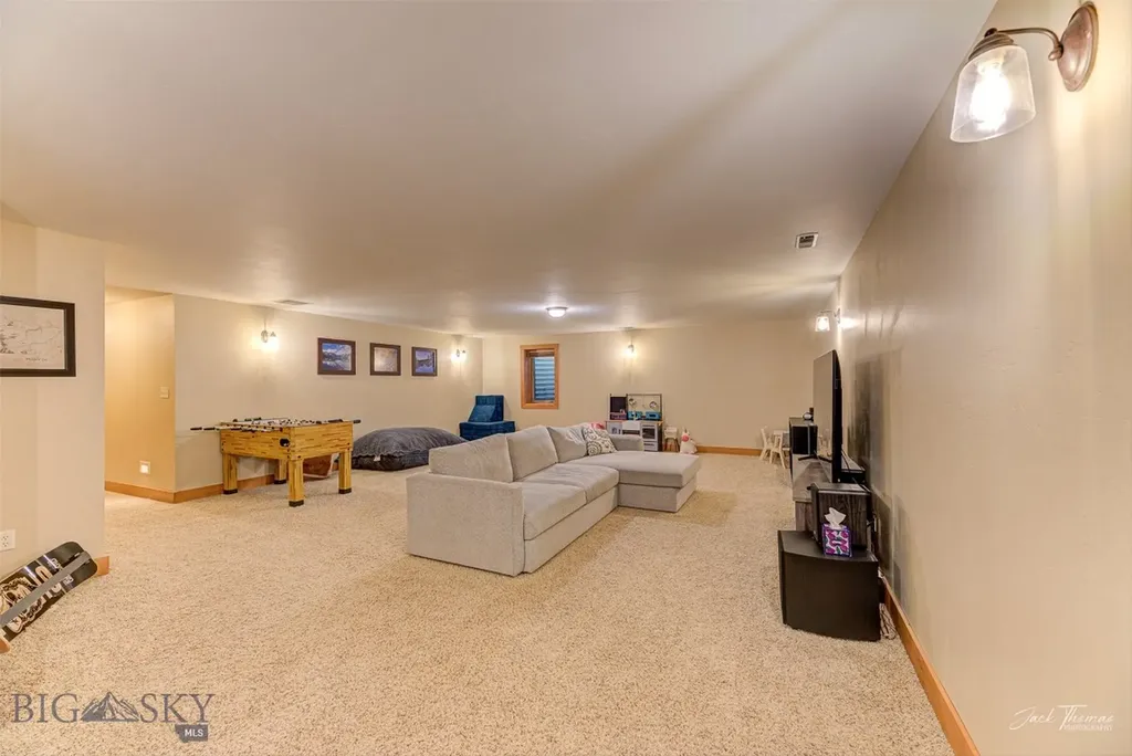 2160 Crested Wheat Loop Helena MT 59635