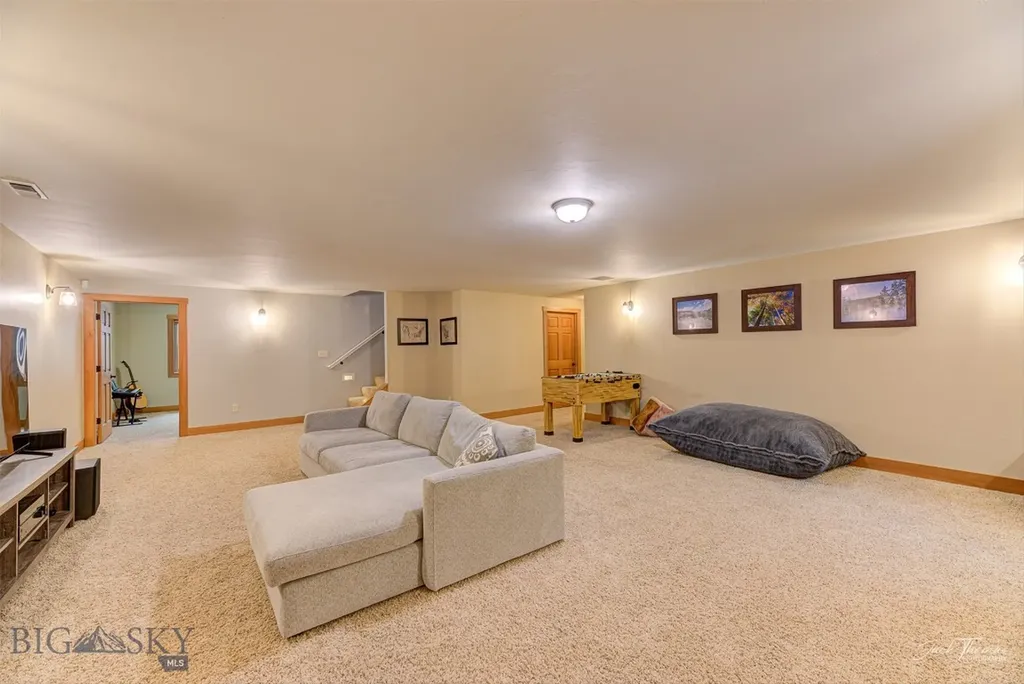 2160 Crested Wheat Loop Helena MT 59635