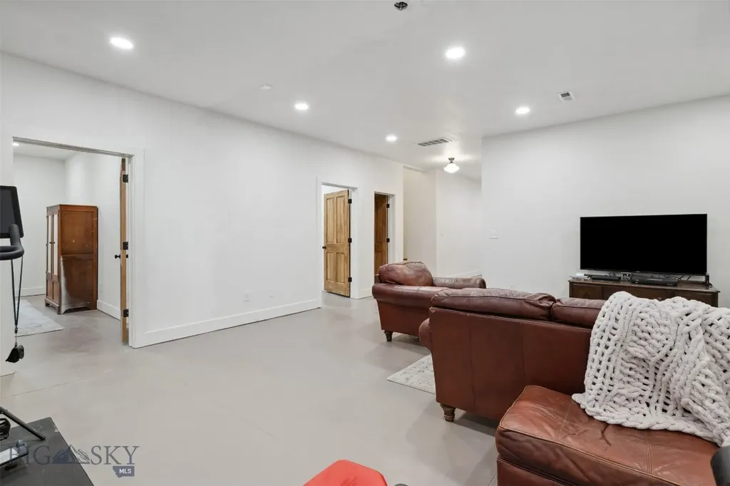 992 Deer Haven Drive Deer Lodge MT 59722