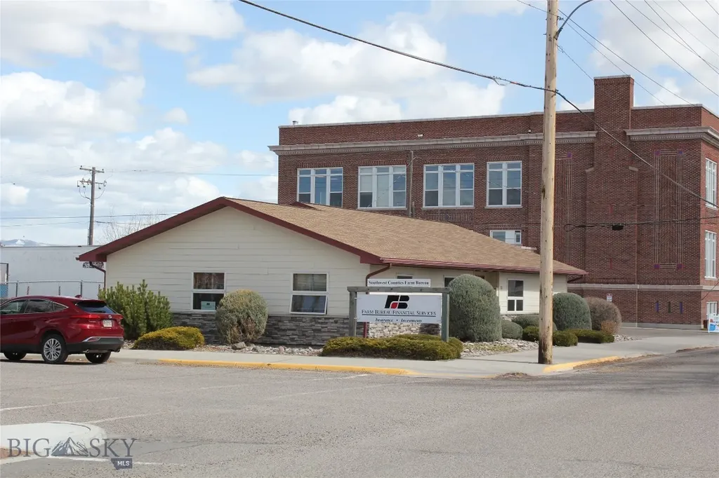 221 E Reeder Dillon MT 59725