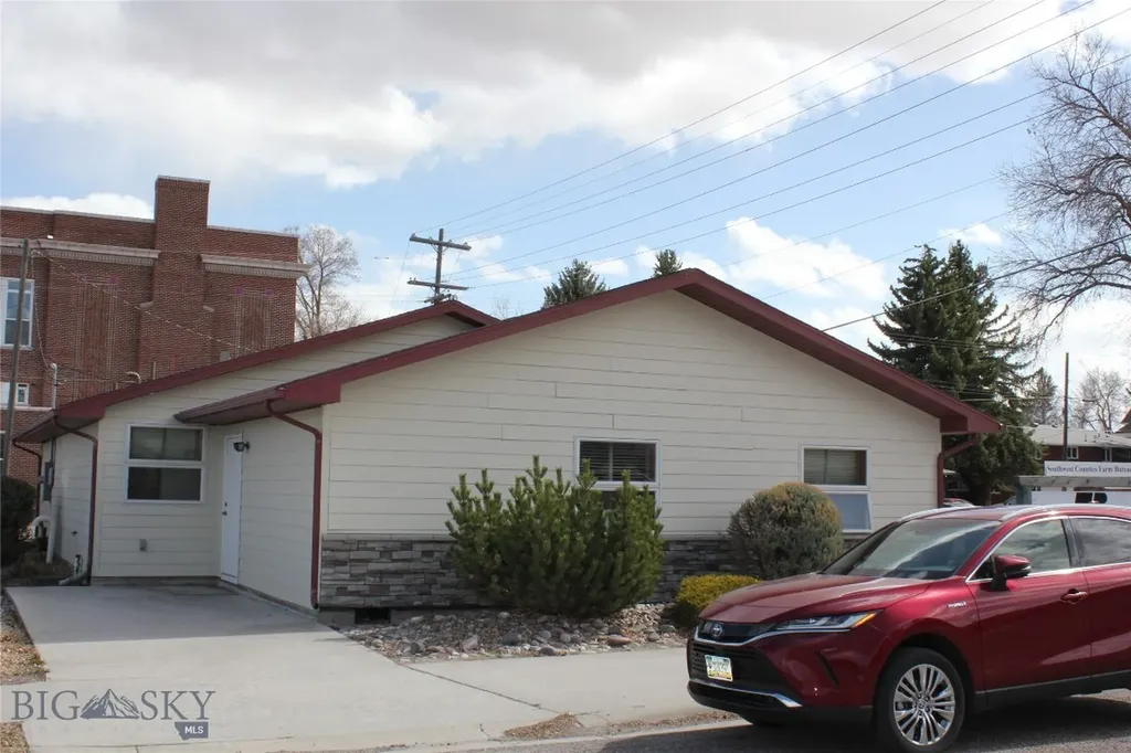 221 E Reeder Dillon MT 59725
