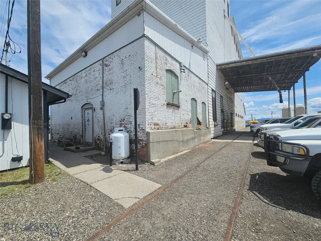 88 E Main Street Belgrade MT 59714