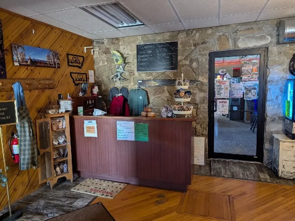 3 N Woodard Avenue Absarokee MT 59001