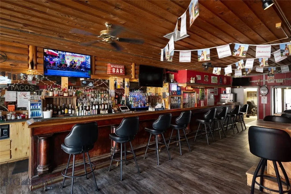 3 N Woodard Avenue Absarokee MT 59001