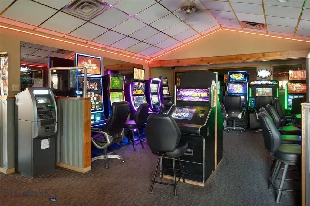 3 N Woodard Avenue Absarokee MT 59001