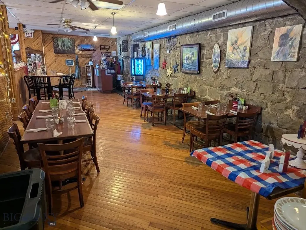 3 N Woodard Avenue Absarokee MT 59001