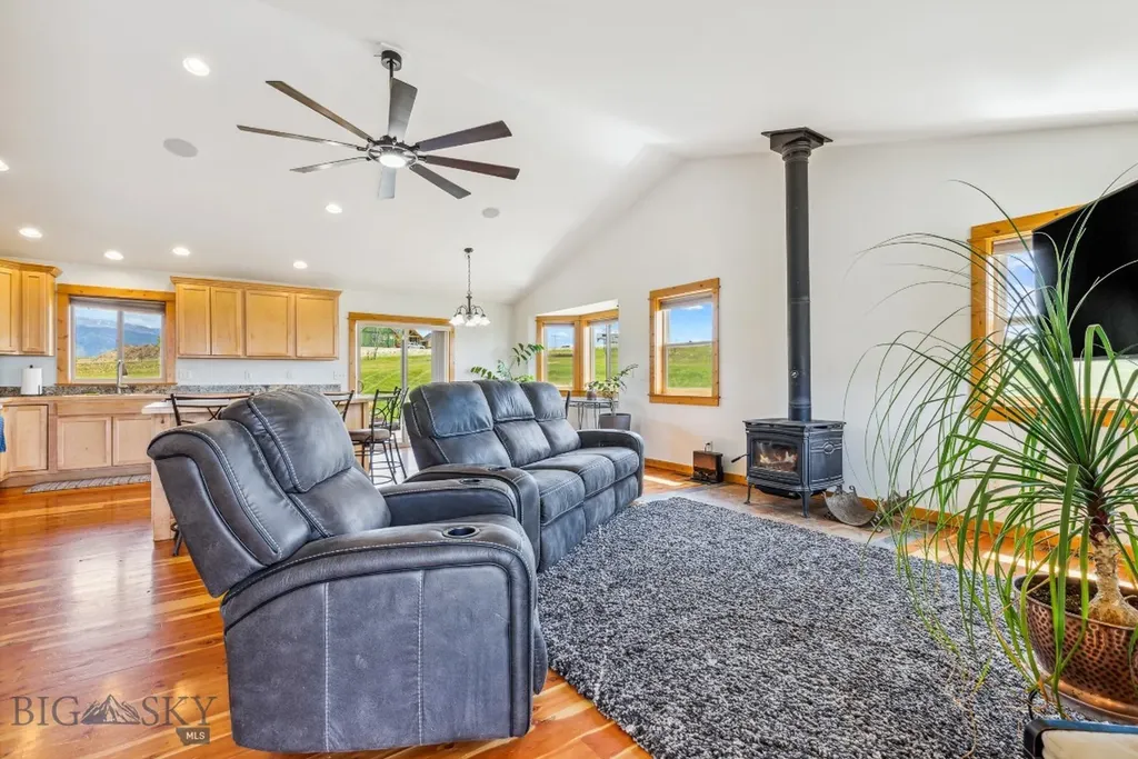 418 May Lane Belgrade MT 59714