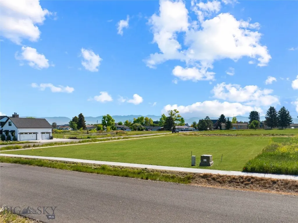 Nhn Cushing Lane Manhattan MT 59741