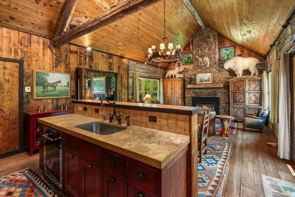 207 Martinez Spring Road Bozeman MT 59718