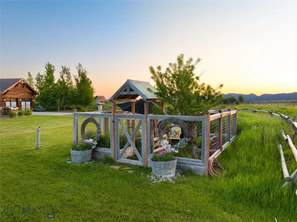 1400 Cottontail Road Gallatin Gateway MT 59730