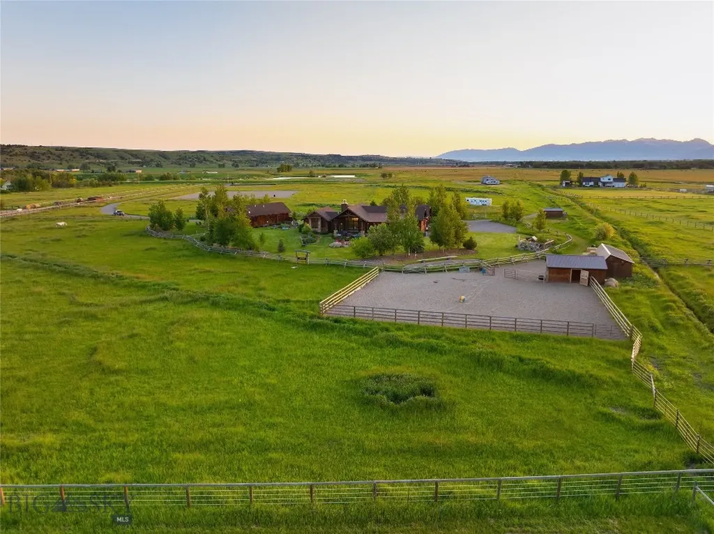 1400 Cottontail Road Gallatin Gateway MT 59730