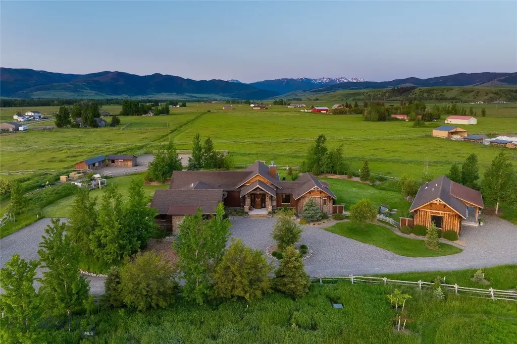 1400 Cottontail Road Gallatin Gateway MT 59730