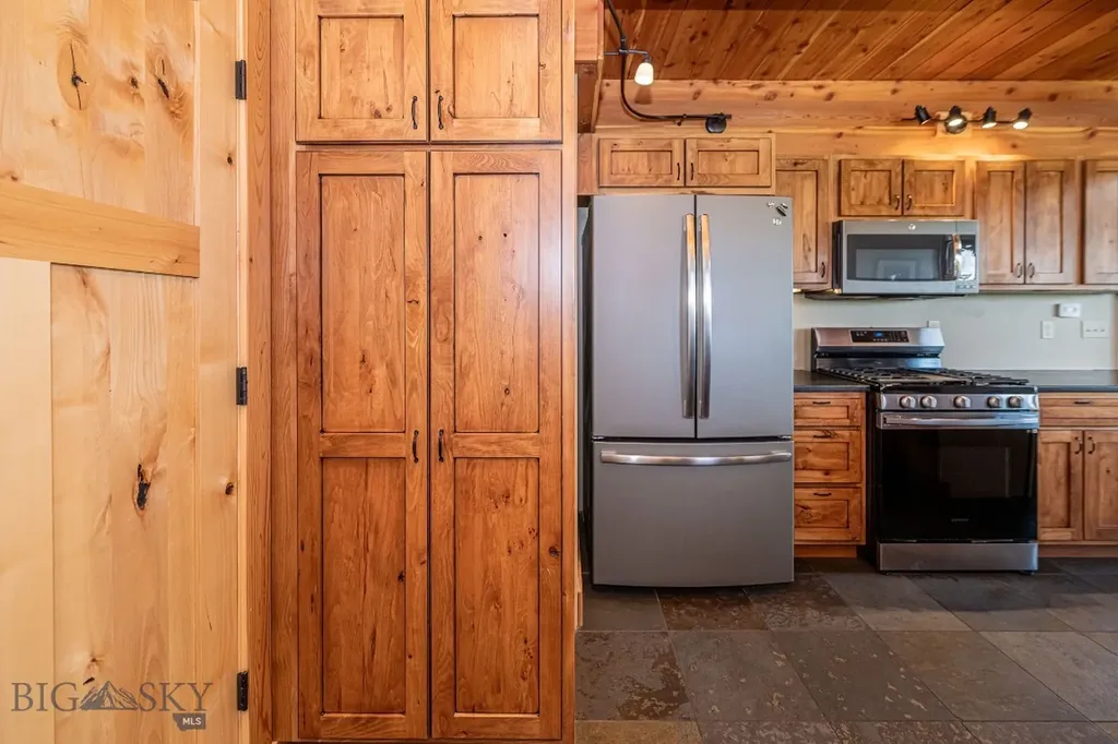 241 Aspen Loop Road West Yellowstone MT 59758