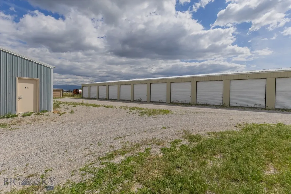 17 Cemetary Townsend MT 59644