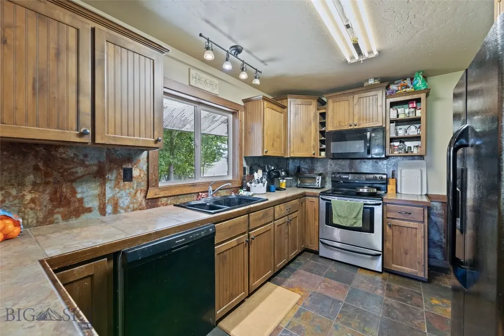 120 N Pine Butte Road Bozeman MT 59718