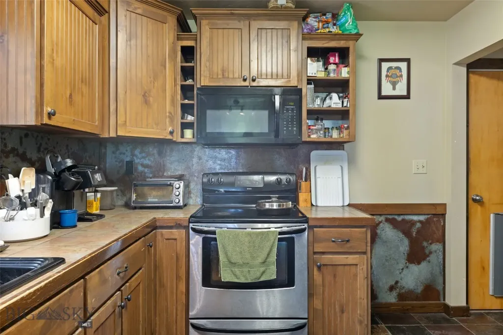120 N Pine Butte Road Bozeman MT 59718