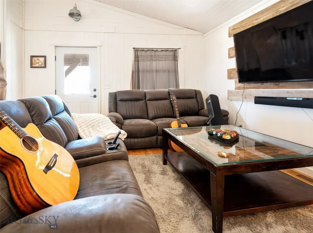 600 Blue Ribbon Lane Dillon MT 59725