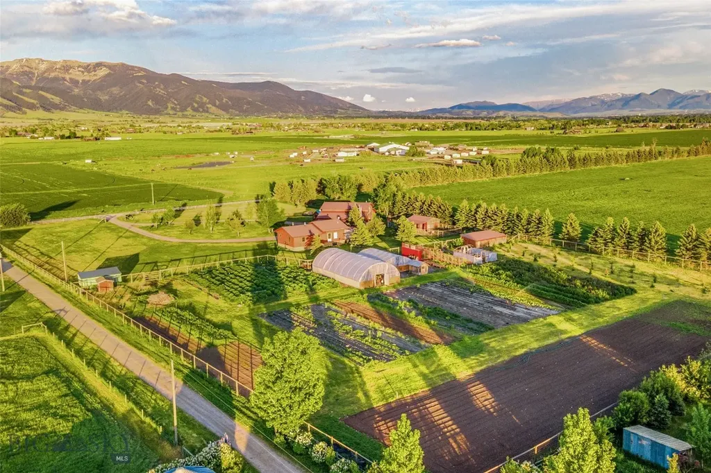3573 Spain Bridge Road Belgrade MT 59714