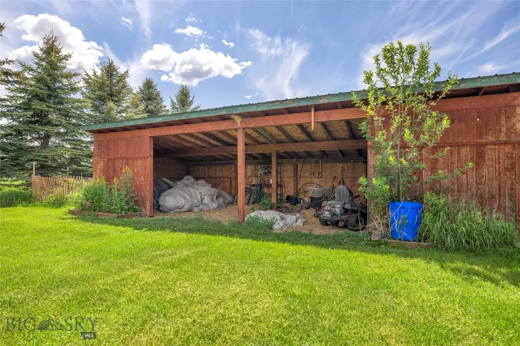 3573 Spain Bridge Road Belgrade MT 59714