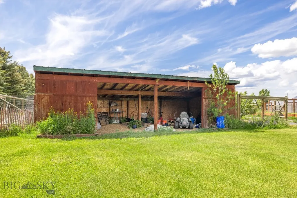 3573 Spain Bridge Road Belgrade MT 59714