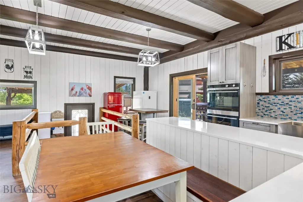 3573 Spain Bridge Road Belgrade MT 59714