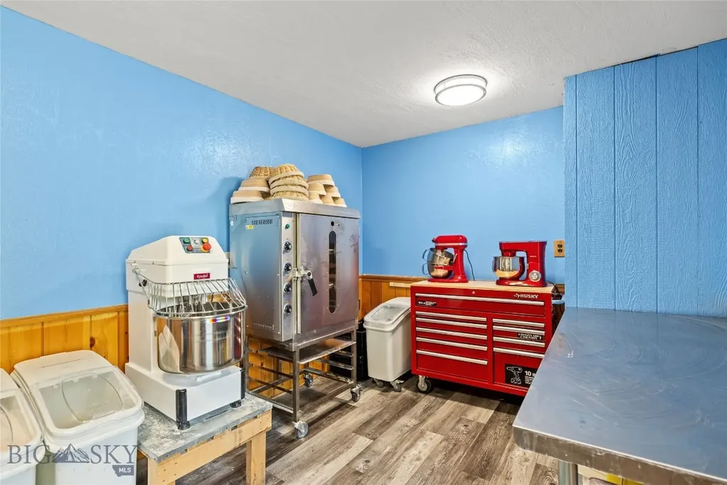 3573 Spain Bridge Road Belgrade MT 59714
