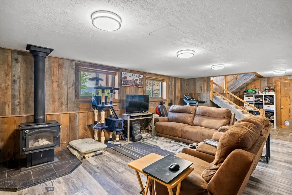 3573 Spain Bridge Road Belgrade MT 59714