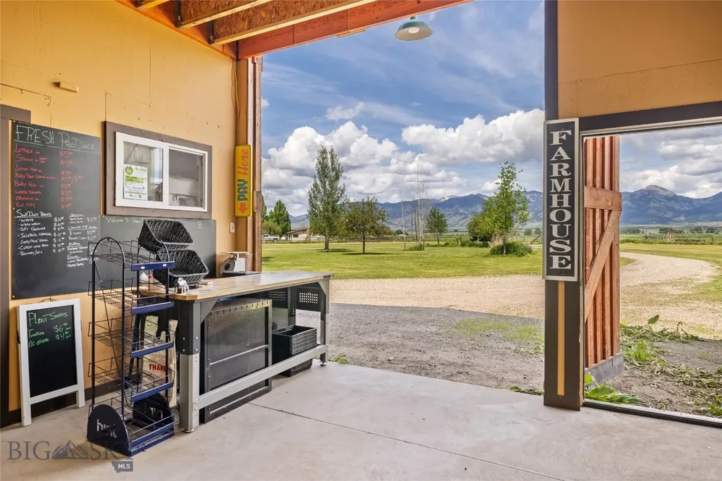 3573 Spain Bridge Road Belgrade MT 59714