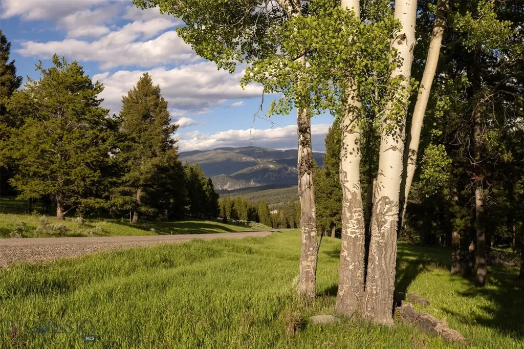 Tbd Crown Butte, Spmc Lot 99 Big Sky MT 59716