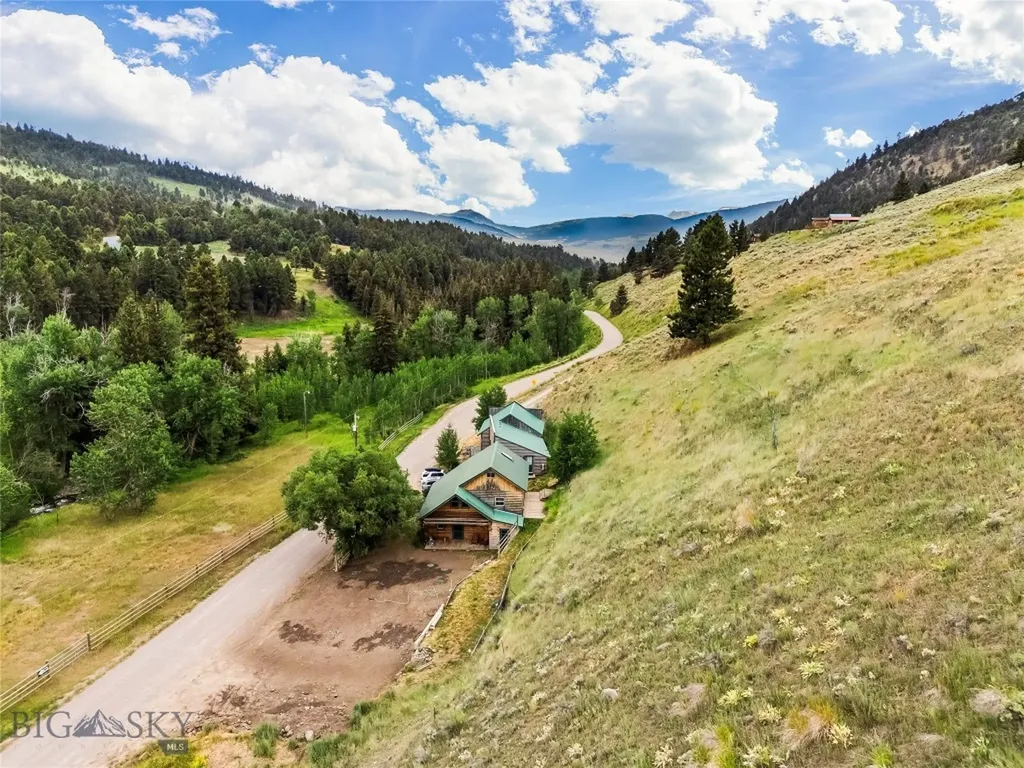 537 Jardine Road Jardine MT 59030