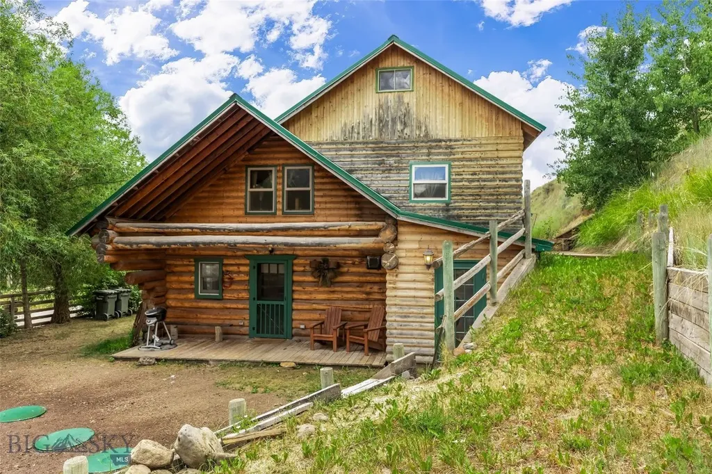 537 Jardine Road Jardine MT 59030