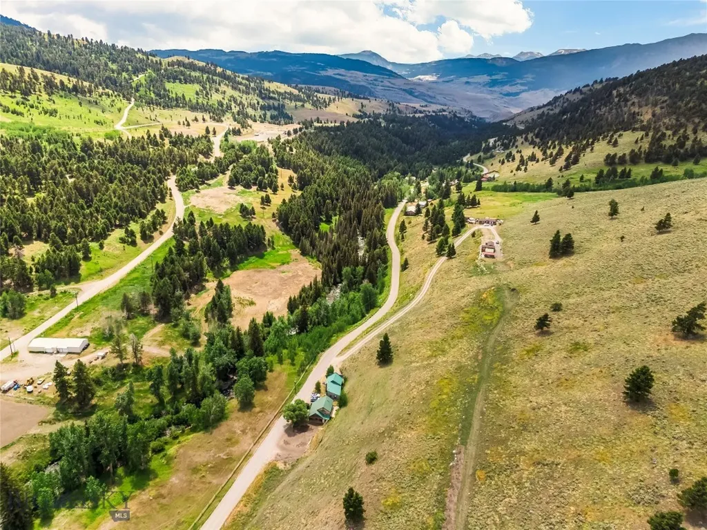 537 Jardine Road Jardine MT 59030