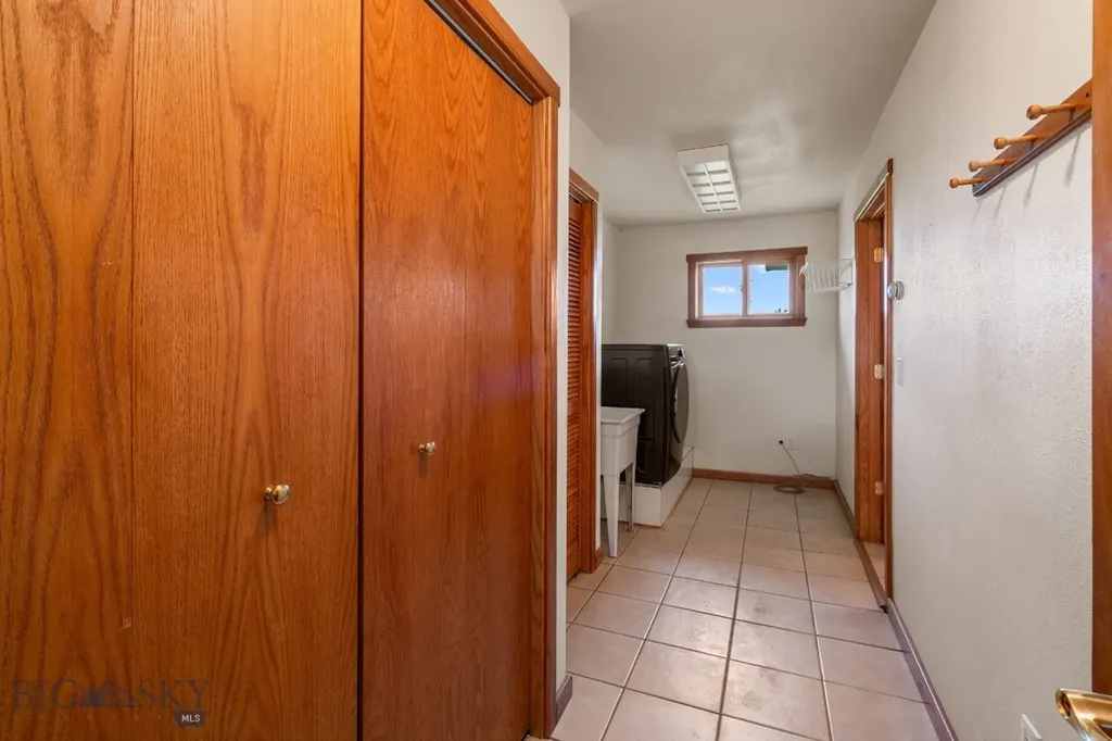 6385 Mount Highway 41 Whitehall MT 59759