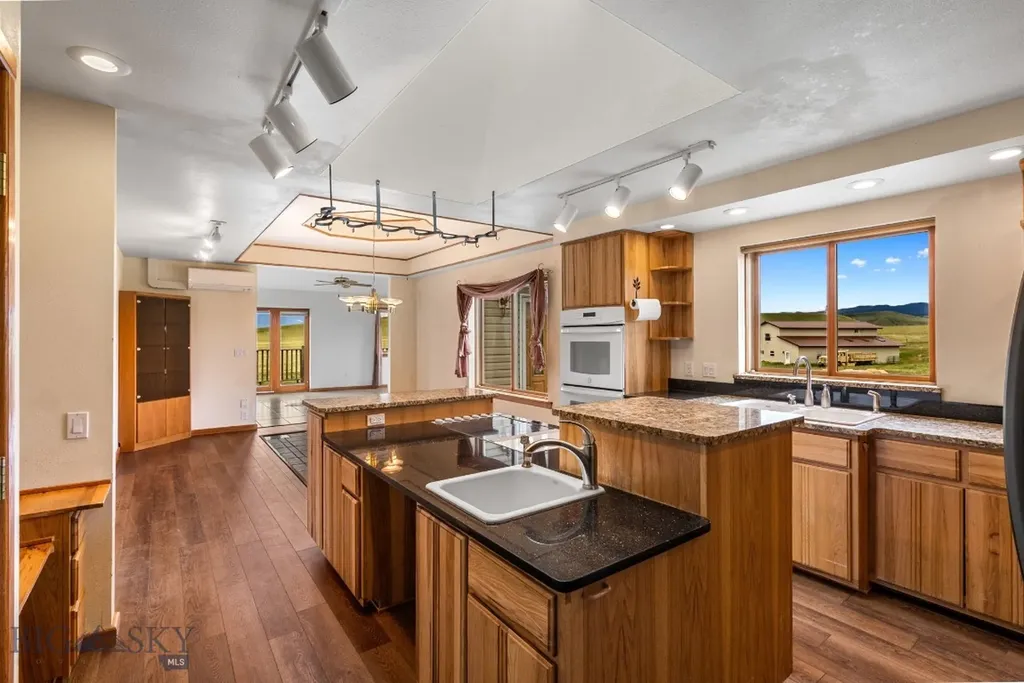 6385 Mount Highway 41 Whitehall MT 59759