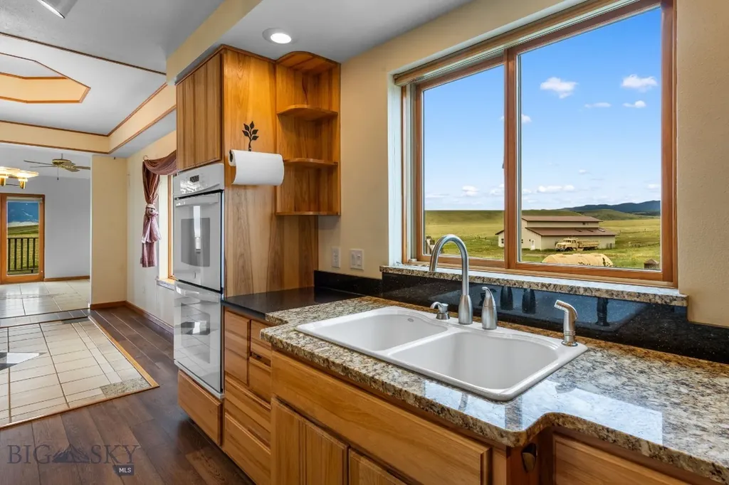 6385 Mount Highway 41 Whitehall MT 59759