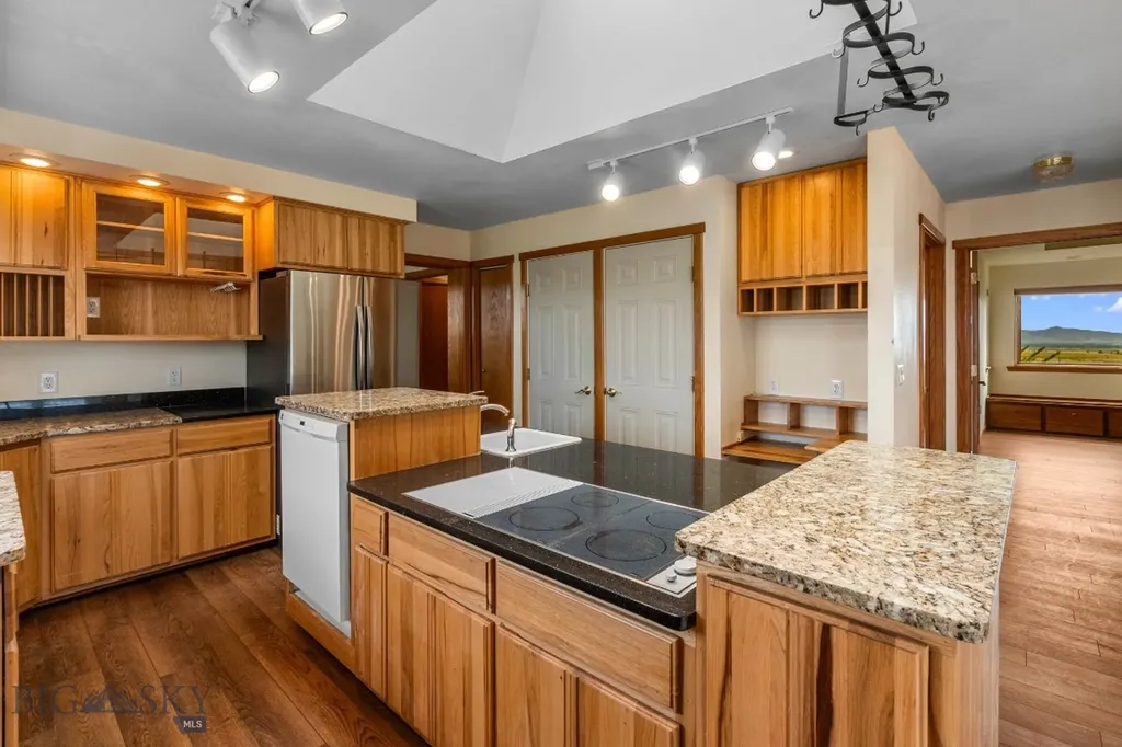 6385 Mount Highway 41 Whitehall MT 59759