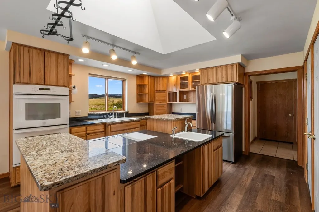 6385 Mount Highway 41 Whitehall MT 59759