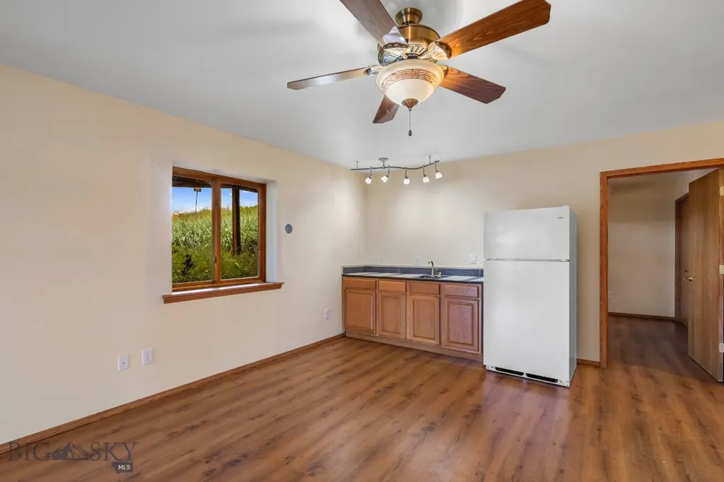 6385 Mount Highway 41 Whitehall MT 59759